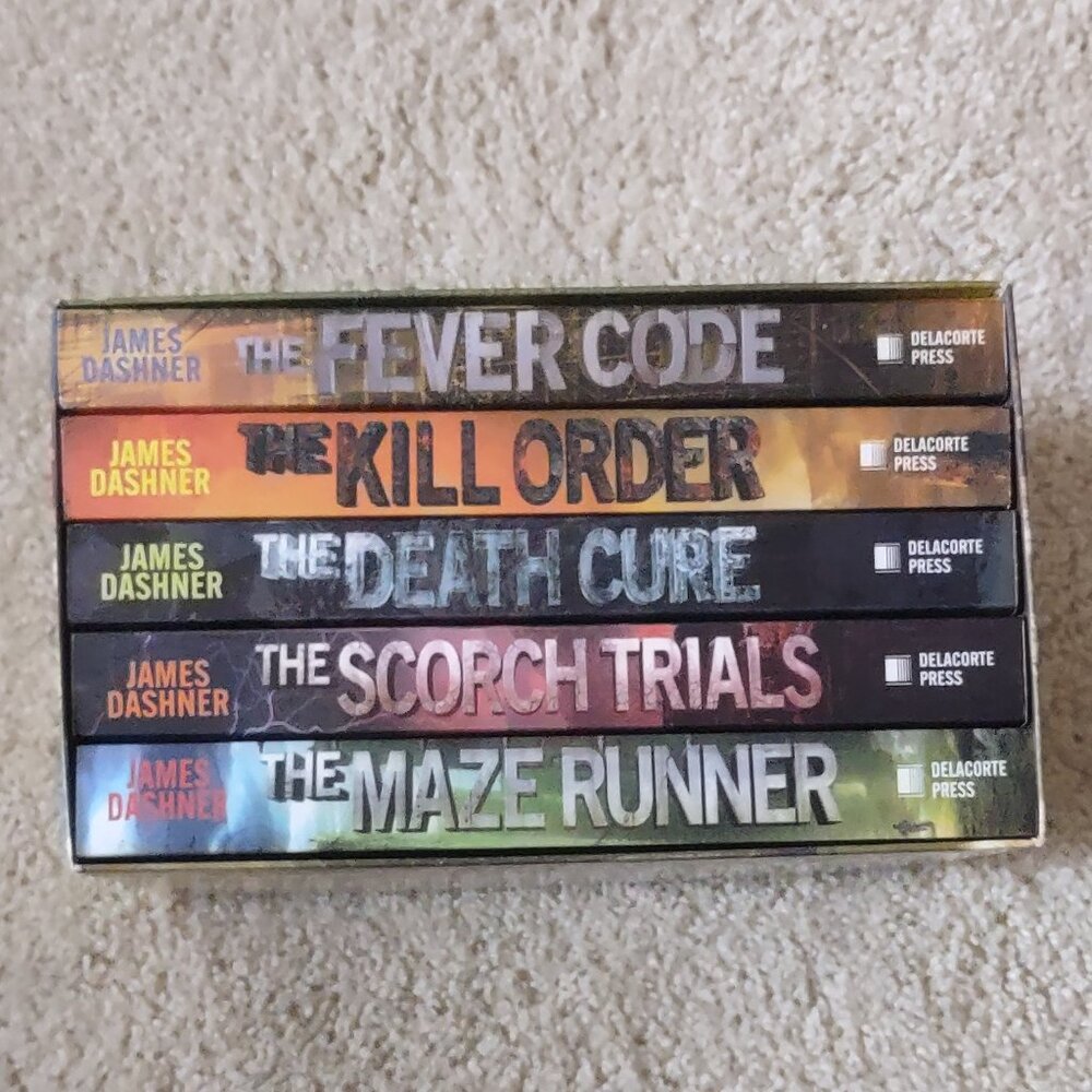 EUC The Maze Runner books full series